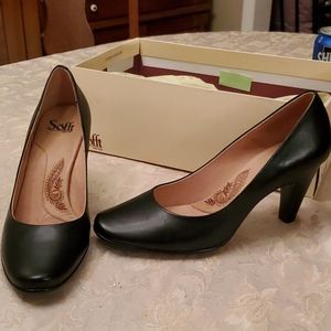 Black leather heels, 3.5 inches new